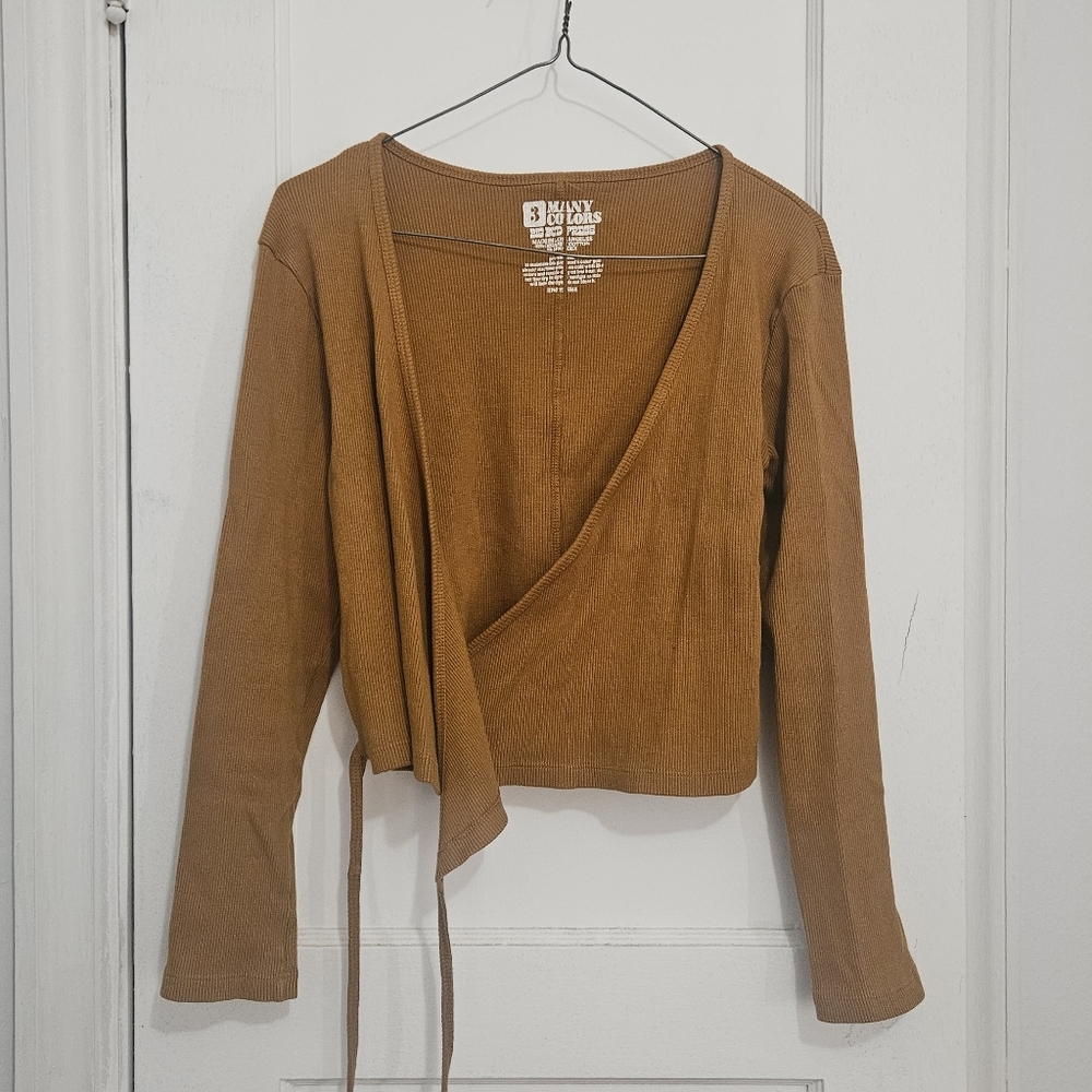 Big Bud Press Wrap Top